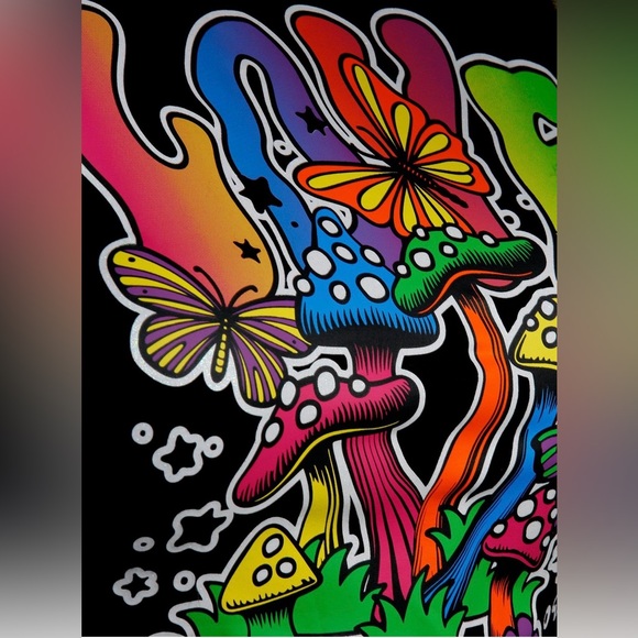 SOCIAL COLLISION LOVE Black Graphic Tee Shirt Mushrooms Butterfly Groovy Size L - Picture 3 of 7